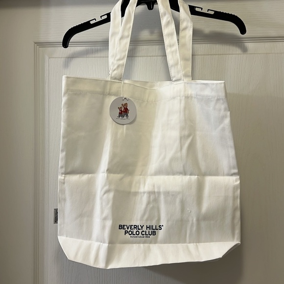POLO BEVERLY HILLS 16.5 x 16.5 White Tote Bag with Bear Design. STYLISH NWT - Picture 4 of 6